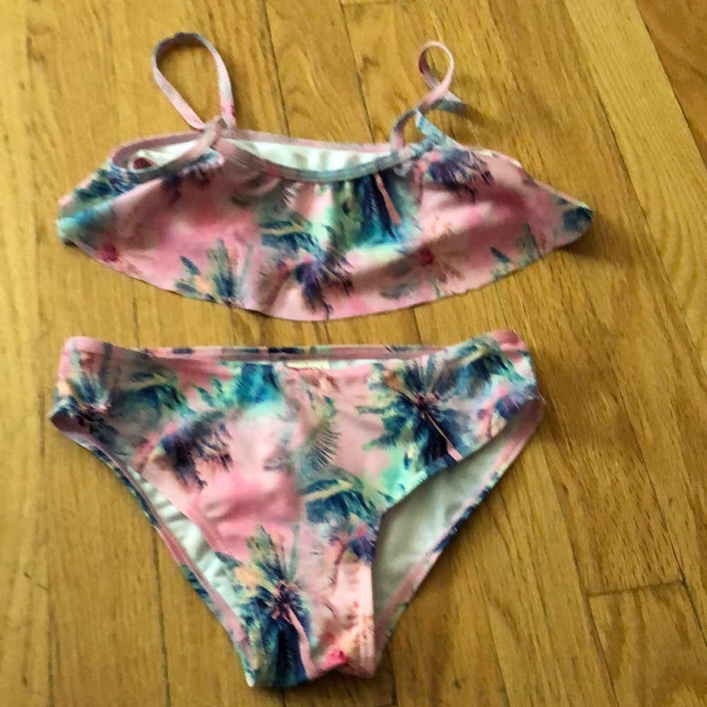 Girls swimsuit